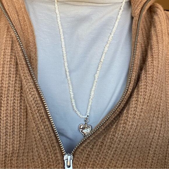 Vintage Pearl Silver Pendant Heart Necklace - Picture 2 of 5